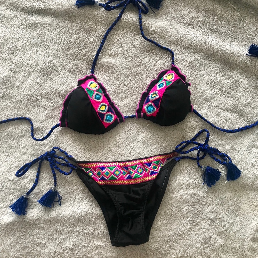 Gigizara Swimwear